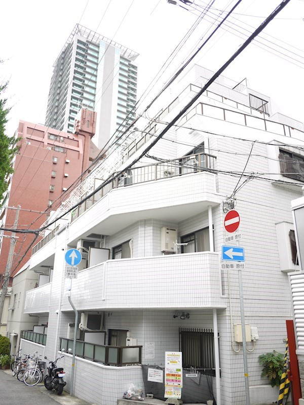 ライオンズマンション新神戸の外観