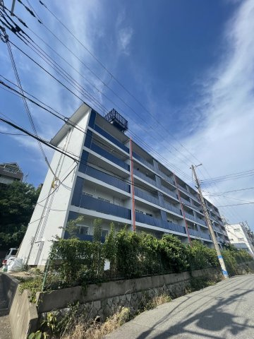 リーガルハウス板宿のエントランス