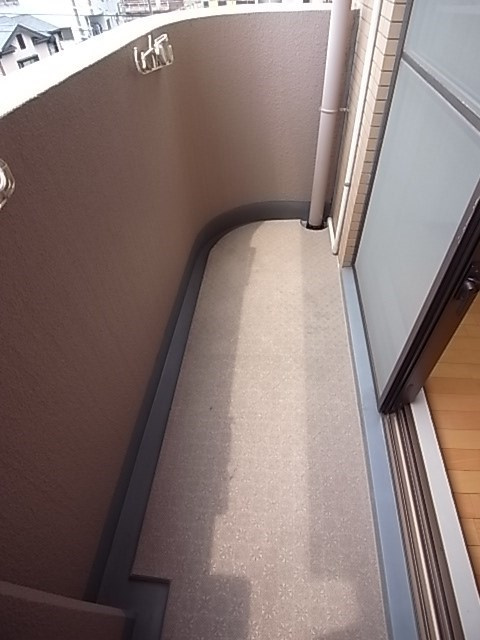 ライオンズマンション三宮東第２のバルコニー