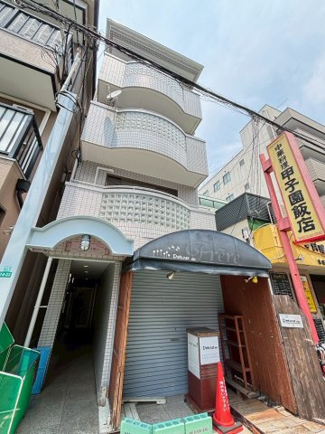 ひびき甲子園口の外観