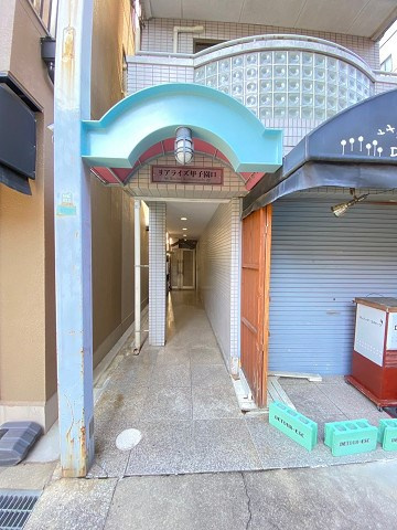 ひびき甲子園口のエントランス