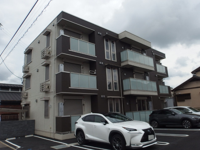 グランディール緑丘の外観