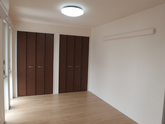 グランディール緑丘の洋室