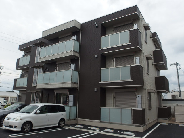 グランディール緑丘の外観