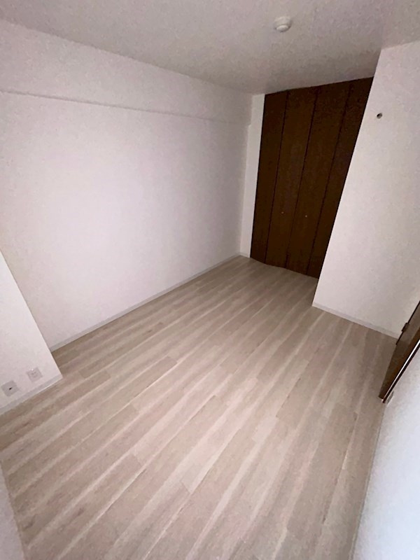 尼崎市上ノ島町１丁目の賃貸マンションの寝室