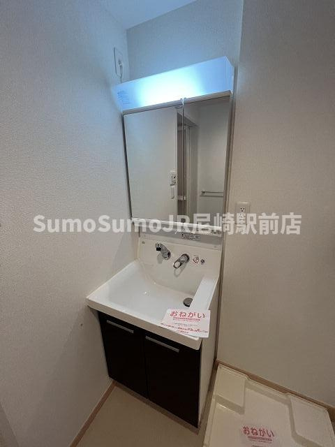 プラチナコートⅡの独立洗面台|独立洗面化粧台が付いています