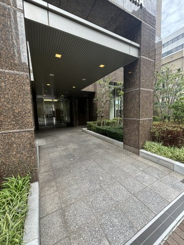 リーガルタワー大阪のエントランス|外観も気になるポイント