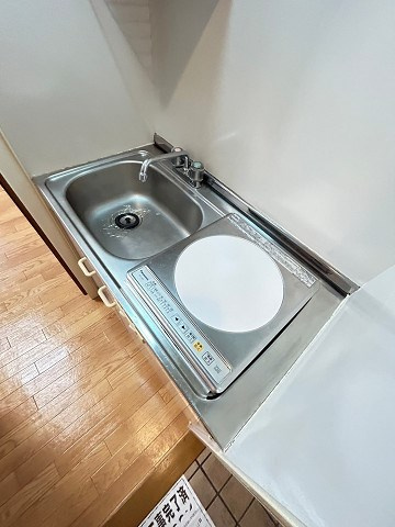 尼崎市塚口本町３丁目のアパートのキッチン