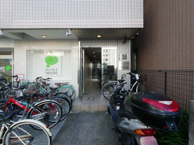 フォレストスクエア西長堀のエントランス