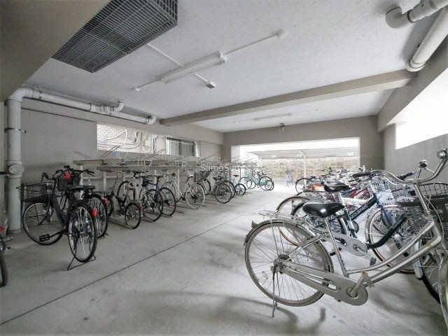大阪市西区江戸堀１丁目の賃貸マンションのその他共用部分|建物外観を気になさる方へ、見た目の良い物件です