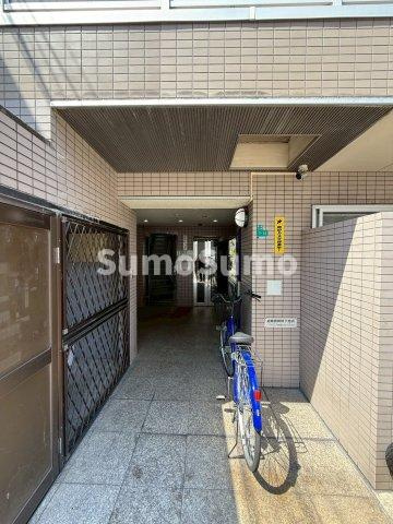 ライズ芦原橋のエントランス