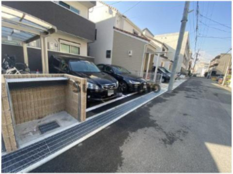 フジパレス立花北の駐車場|駐車場に車を止められます