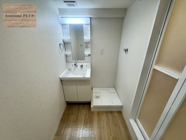 日商岩井菫橋ハイツの洗面所