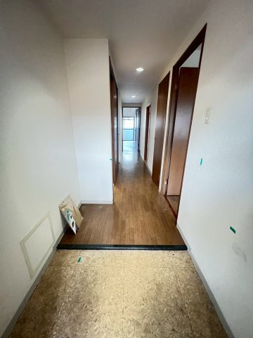 プランドール中屋の玄関