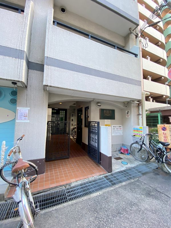 ライオンズマンション六甲道のエントランス