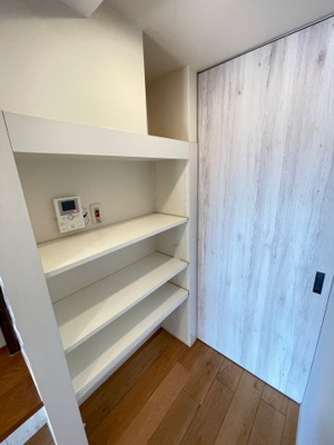 【収納】 | 南篠崎スカイハイツＢ棟 | 造作カウンター手前の収納スペースです。