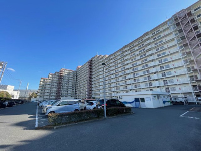 【外観】 | 南篠崎スカイハイツＢ棟 | 318戸（Ａ棟Ｂ棟合計は564戸）の大規模マンション