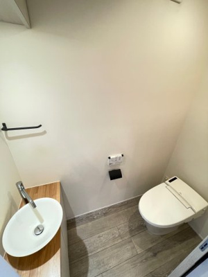 【トイレ】 | 南篠崎スカイハイツＢ棟 | 手洗い付きのトイレです。