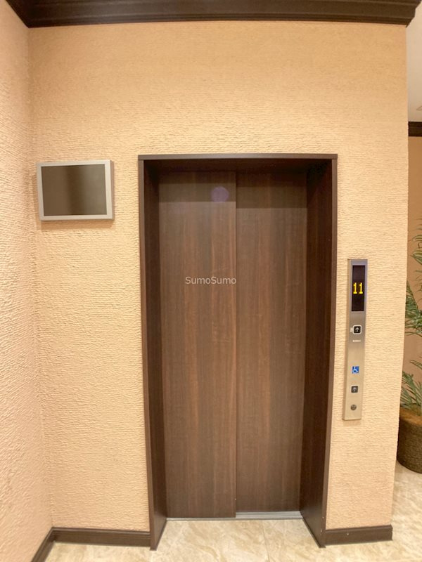 ラクラス本町東の外観
