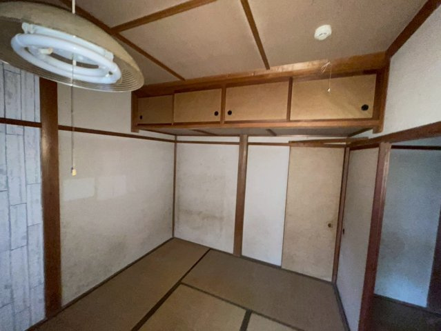 長岡市一棟アパートの和室