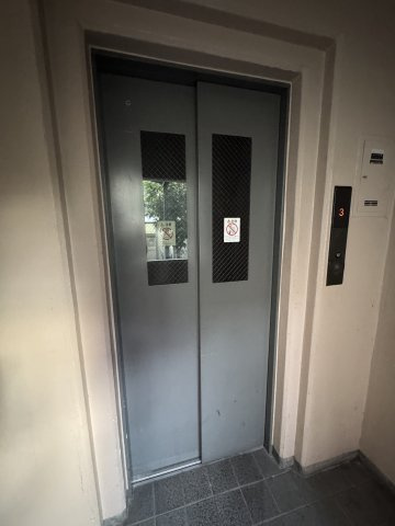 ラルゴTNのロビー