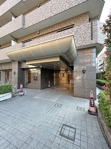 リーガル北心斎橋Ⅱのエントランス|建物の内部です