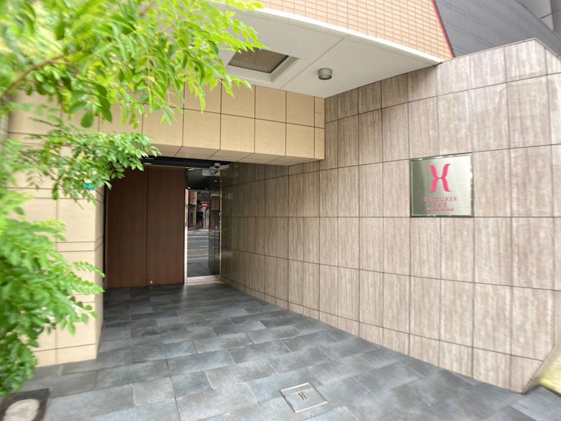 ラシュレエグゼ難波南のエントランス