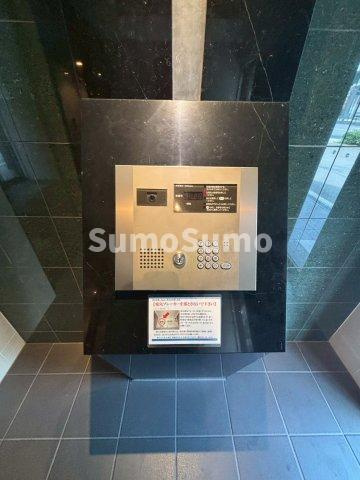 ララプレイスOSAKA WEST PRIMEのエントランス