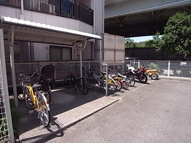 ラフェンテ塚本のエントランス