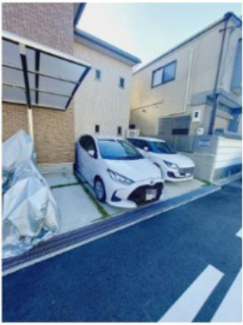 ラシーネ若宮の駐車場