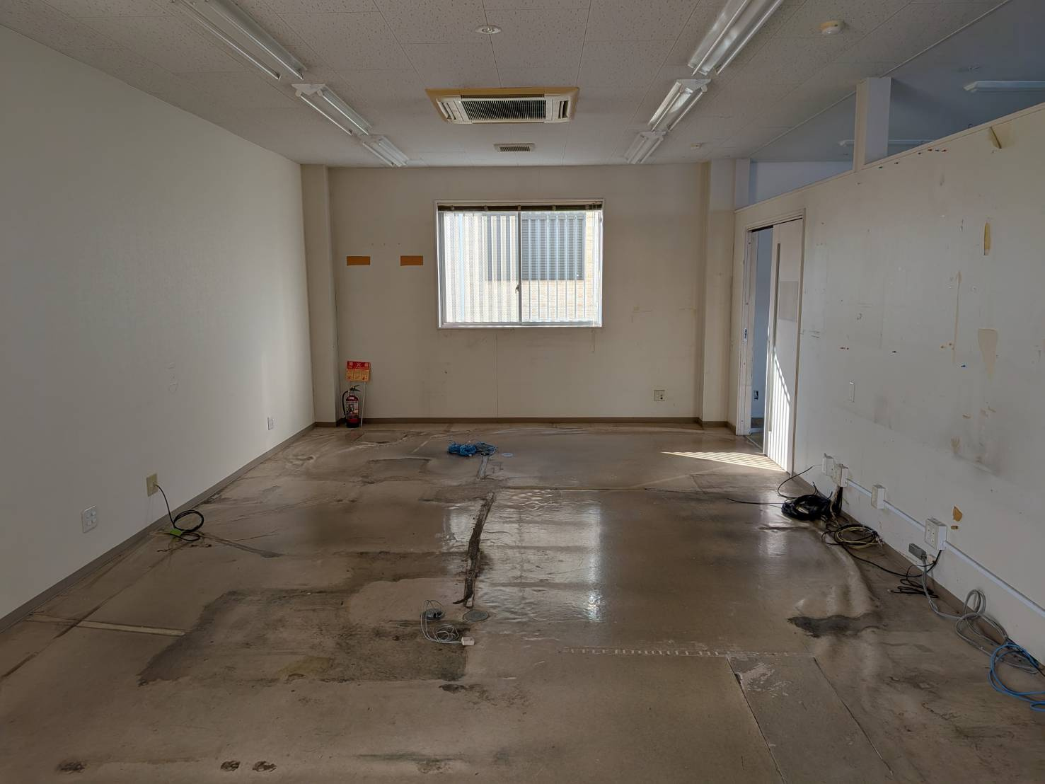 荒尾市東屋形2丁目の駐車場