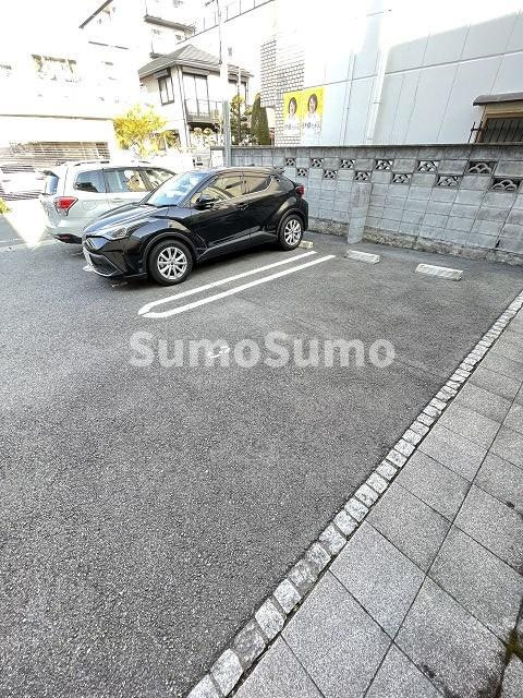 プランドール甲子園口の駐車場|駐車場があります