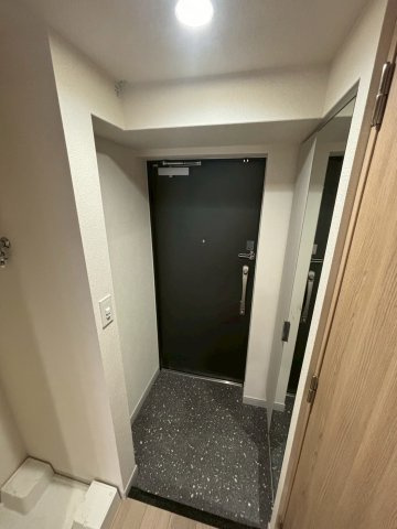 プレサンス堺筋本町エグゼブランの玄関