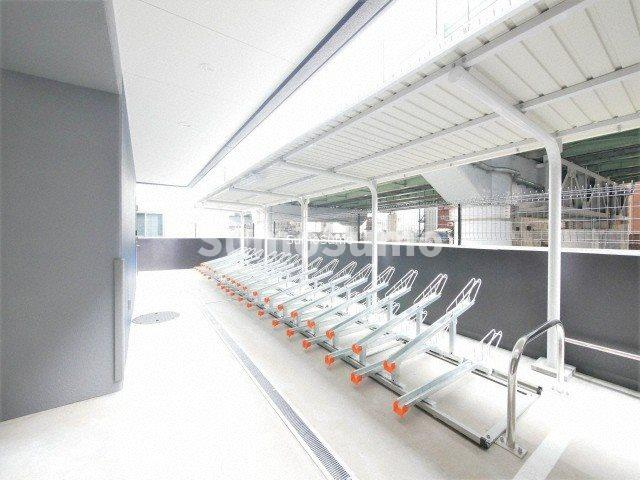 プレサンス堺筋本町センティスの外観