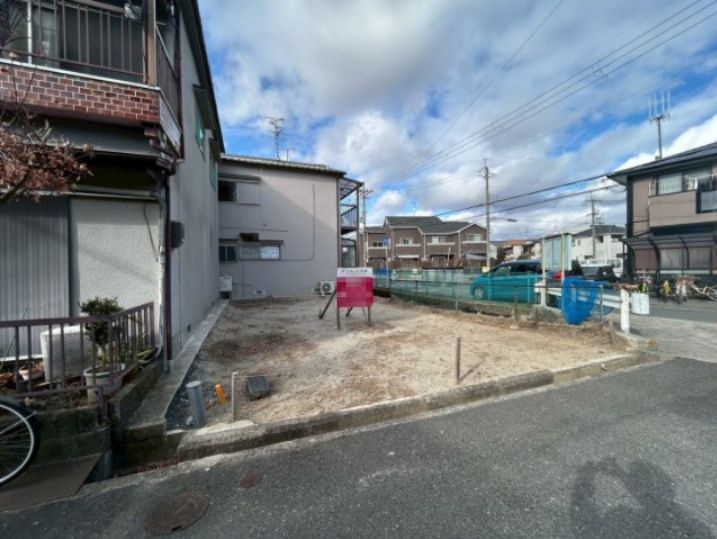 寝屋川市高柳7丁目の外観|周辺コンビニ・スーパーなど商業施設も充実して生活のしやすい環境です