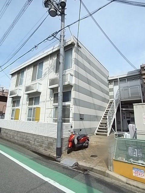 レオパレス甲東の外観