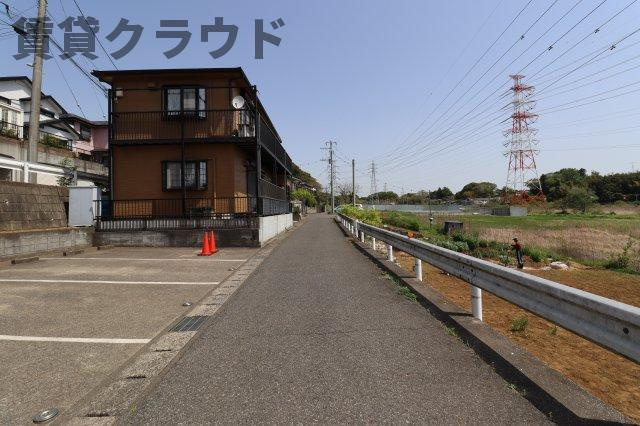 グレイスエミネンスの周辺