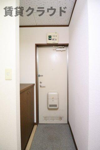 グレイスエミネンスの玄関|明るい玄関です