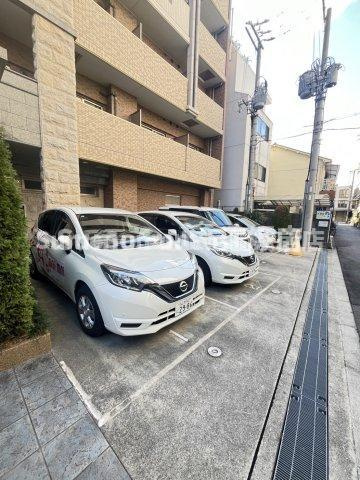 プレサンス新大阪クレスタの駐車場|駐車場完備です