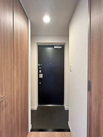 プレサンス松屋町グレースの玄関