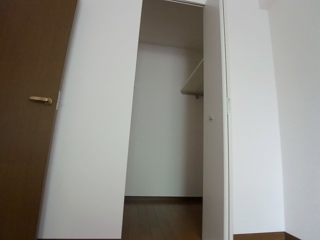 ヴィルブランシェ北町の収納|大きなウォークインクローゼット完備