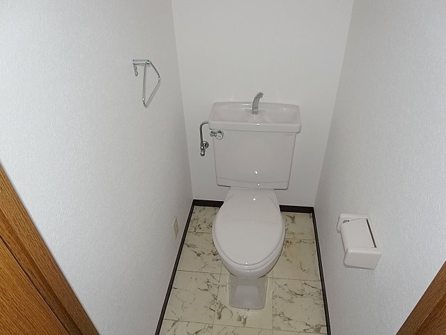 ヴィルブランシェ北町のトイレ|トイレにはウォシュレットの取り付けも可能です