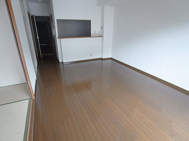 ヴィルブランシェ北町の設備|人気のカウンタータイプのリビング