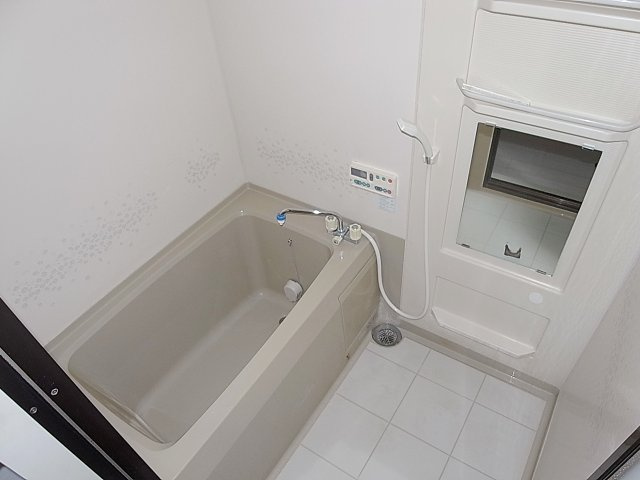 ヴィルブランシェ北町の浴室|追焚機能、浴室乾燥機付です