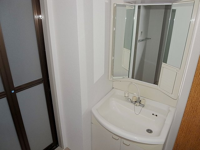 ヴィルブランシェ北町の洗面所|シャンプードレッサーの独立洗面台