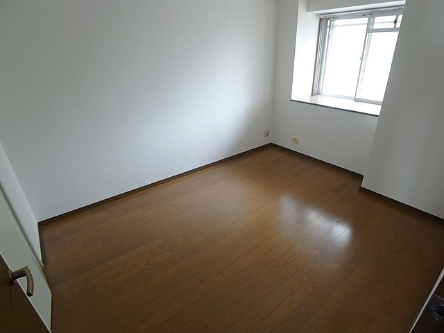 ヴィルブランシェ北町の内装|5.5帖の洋室