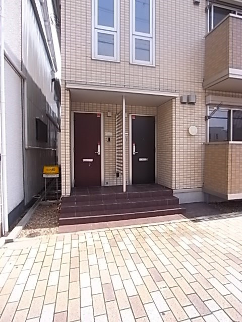 ルミエール和田岬のエントランス|毎日通るエントランスはこのようになっています
