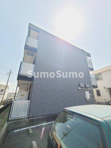 レオパレスシャンブル小林の外観