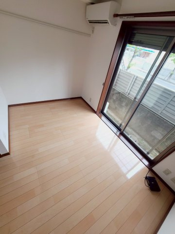 ルミネ甲東園の居間・リビング