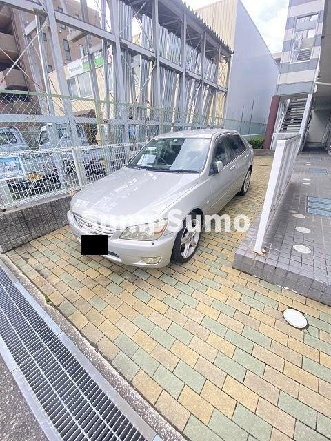 レオパレスSuccessの駐車場